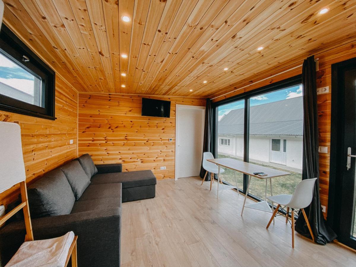 Pixel - Tiny Campus Villa Tîrgu Secuiesc Dış mekan fotoğraf