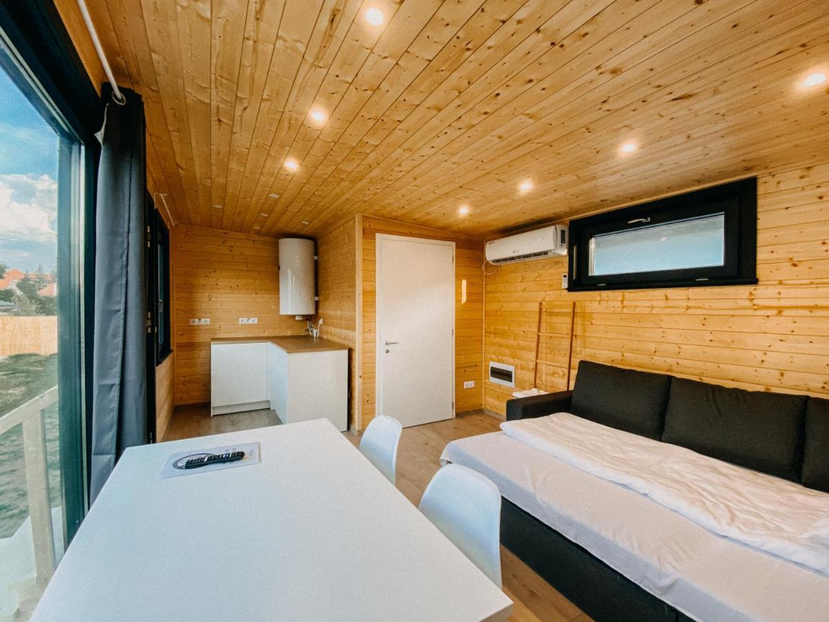 Pixel - Tiny Campus Villa Tîrgu Secuiesc Dış mekan fotoğraf