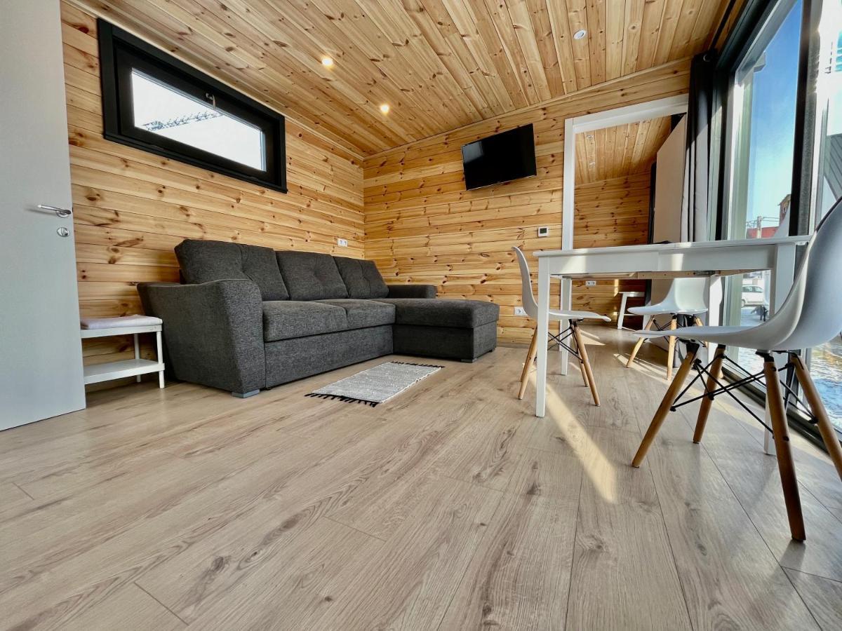Pixel - Tiny Campus Villa Tîrgu Secuiesc Dış mekan fotoğraf