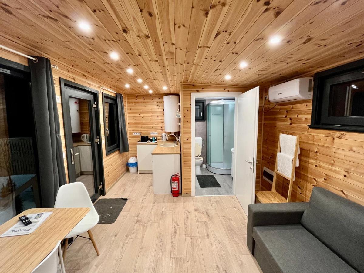 Pixel - Tiny Campus Villa Tîrgu Secuiesc Dış mekan fotoğraf