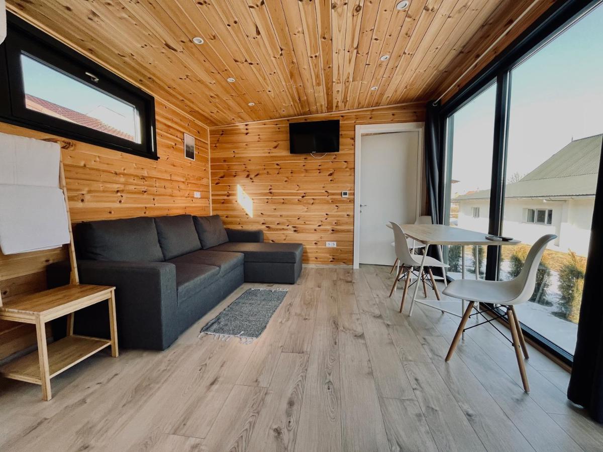 Pixel - Tiny Campus Villa Tîrgu Secuiesc Dış mekan fotoğraf